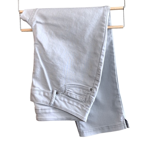 Up! Cropped Capri - Picture 9 of 11